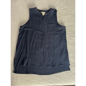 Betsys Boutique Sleeveless Shirt V Neck Womens Size L